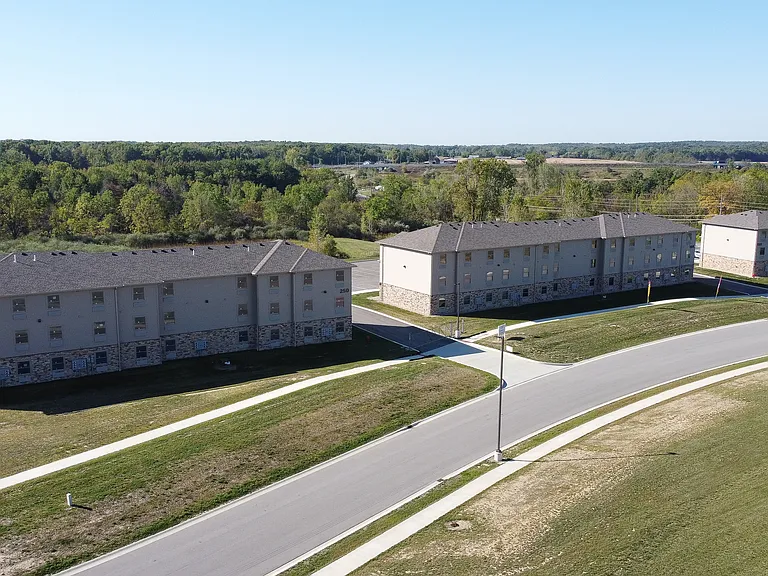 Crossroads Place Apartments — Photo 1