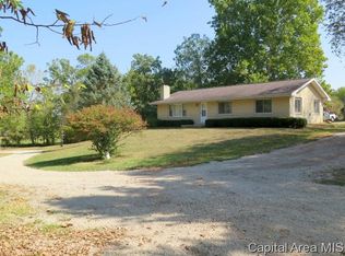 4662 Spaulding Orchard Rd, Springfield, IL 62711