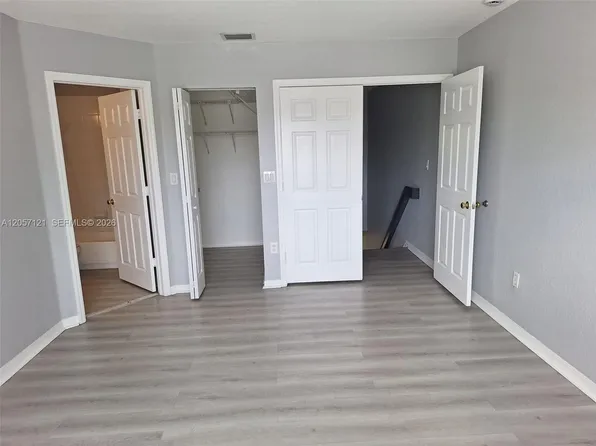 5761 NW 115th Ct APT 103, Doral, FL 33178