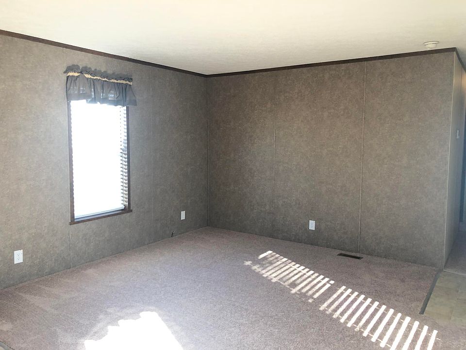 2nd image of 32616 Cary Ln N