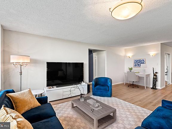 3rd image of 3705 S George Mason Dr APT 914S