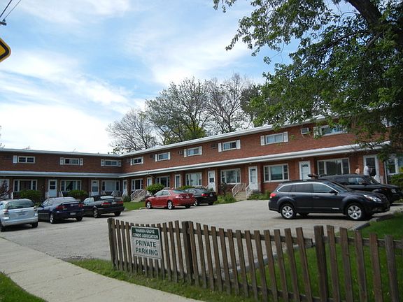4th image of 2100 Warren Ave #2100