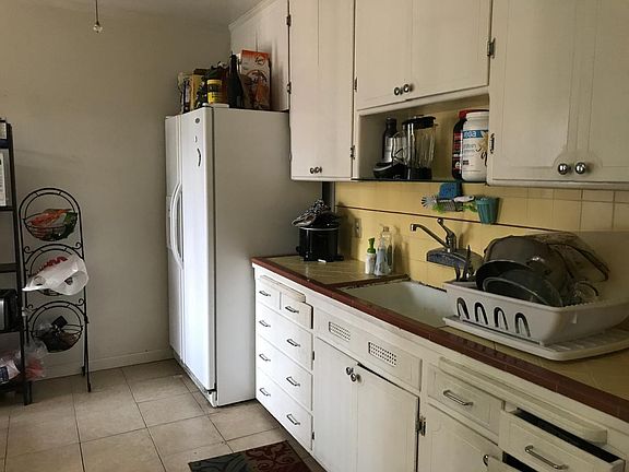 4th image of 208 Wayland St #Top