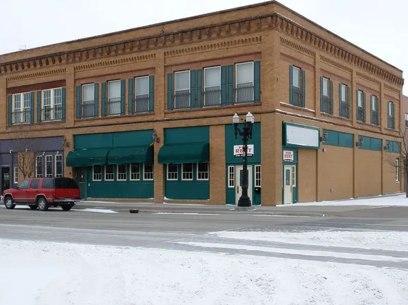 304 DeMers Ave, 304 Demers Ave APT 2, East Grand Forks, MN 56721