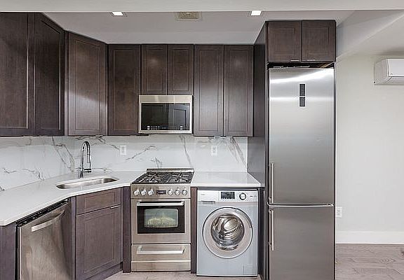 3rd image of 442 E 78th St APT 4B
