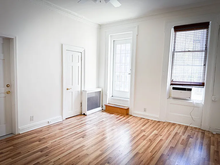 170 Lexington Ave #3 — Photo 16
