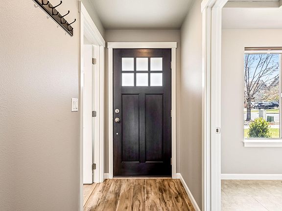 3rd image of 61154 SE Geary Dr