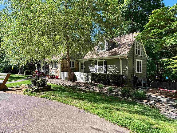 2nd image of 10306 Browning Rd