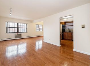 219-17 67th Ave #23, Oakland Gardens, NY 11364