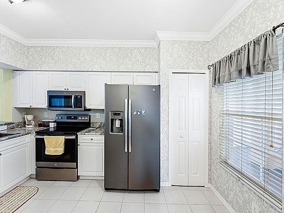 3rd image of 3235 Cypress Glen Way APT 301
