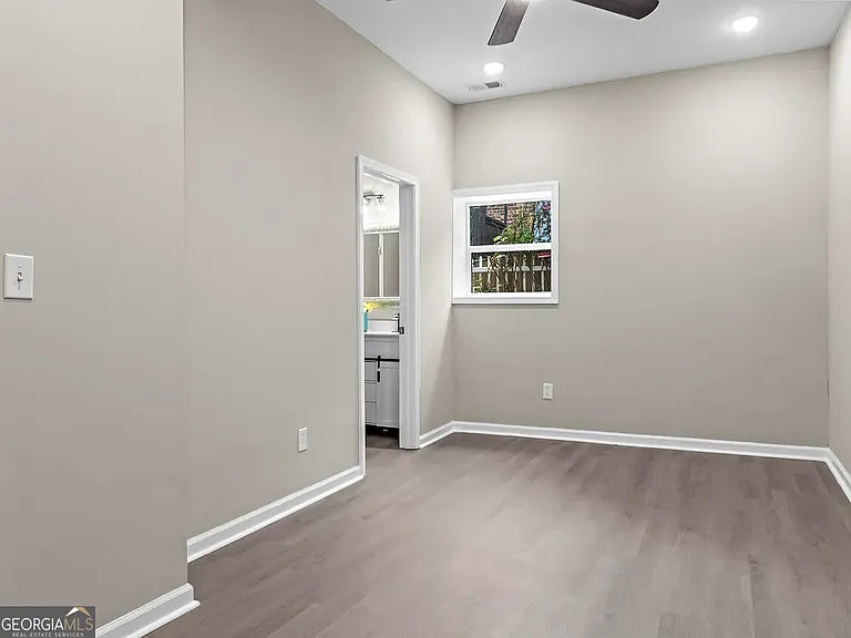 1523 Delia Dr — Photo 20
