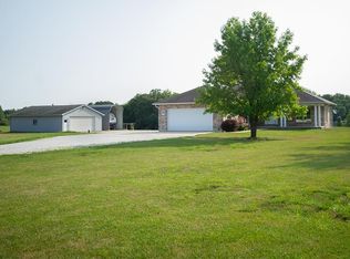 2164 Old Highway 61, Troy, MO 63379