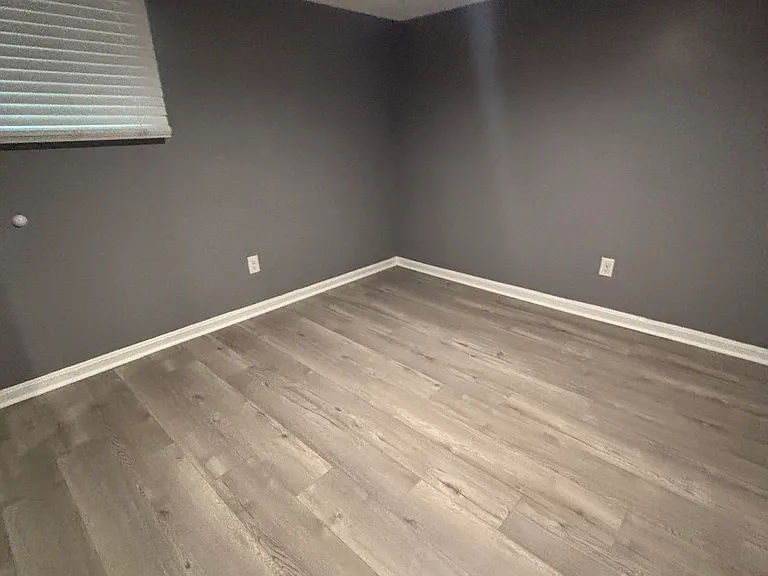 1717 Chester Rd #5 — Photo 5