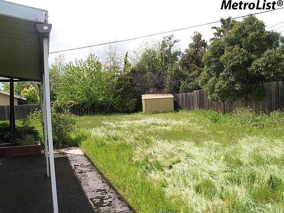 5th image of 3725 Bainbridge Dr