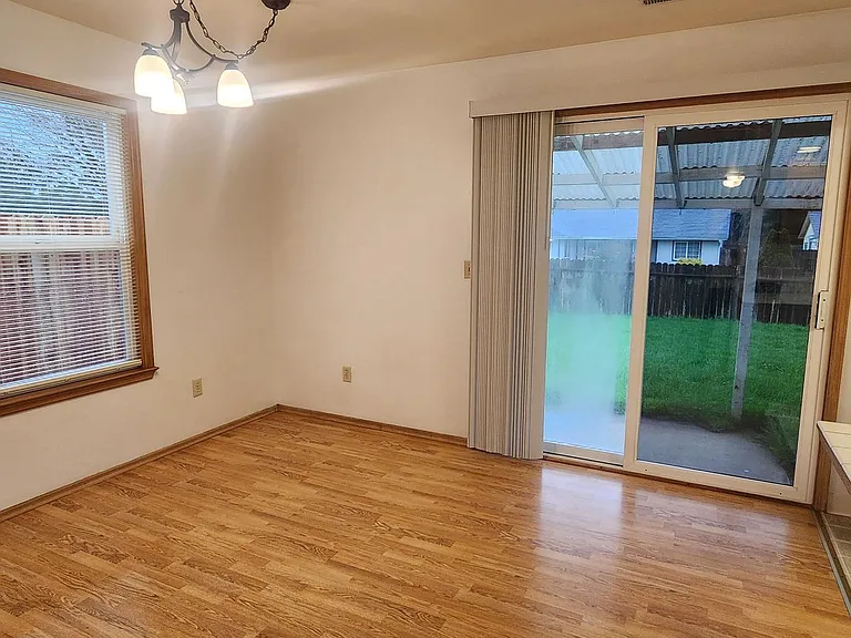2330 Adkins Ct — Photo 9
