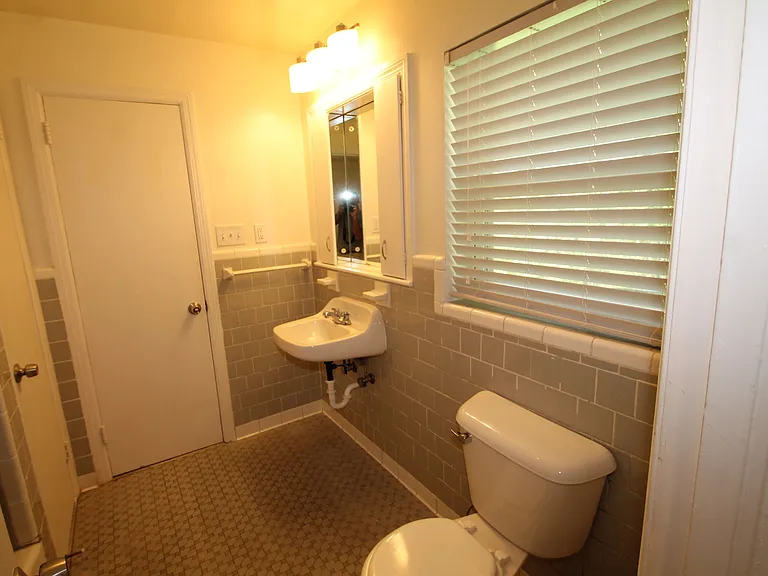 12 E 64th St #2 — Photo 11