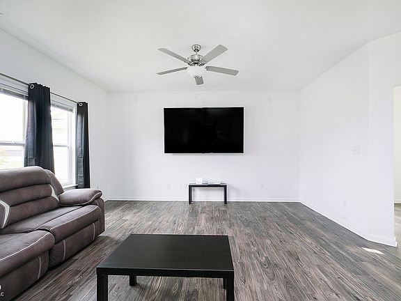 5th image of 5844 Cherrywood Ln