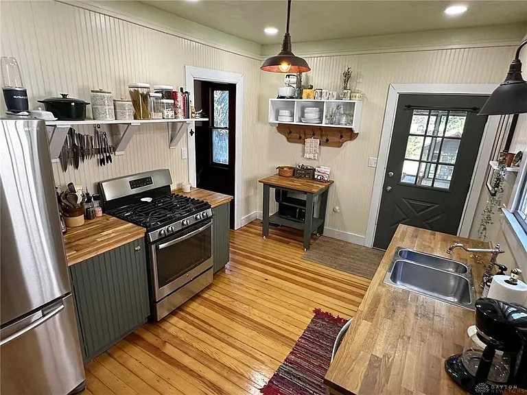 2319 S Dixie Dr — Photo 14