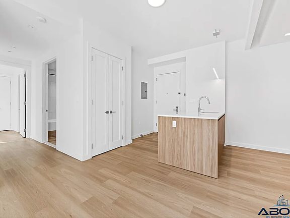 4th image of 1257 Bedford Ave #5A