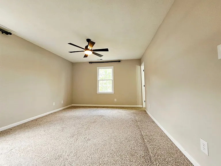 7490 Beverly Dr — Photo 15