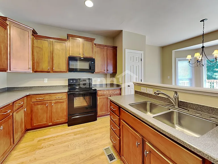3052 Brookview Forest Dr — Photo 4