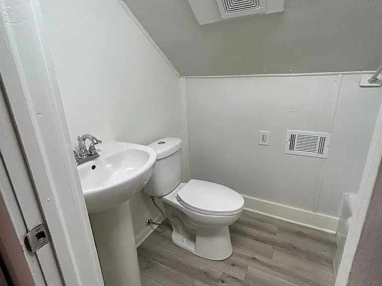 316 Jefferson St #A — Photo 3