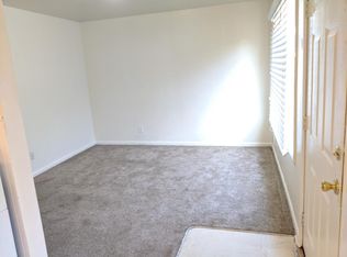 4562 NE Cully Blvd APT 66, Portland, OR 97218