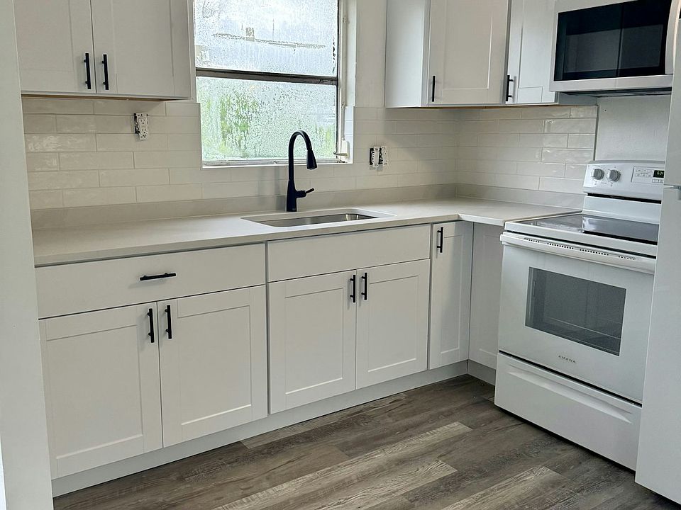 1st image of 8134 Krag Dr #4