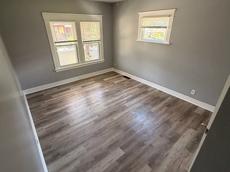 10111 Born Ave #1 — Photo 2