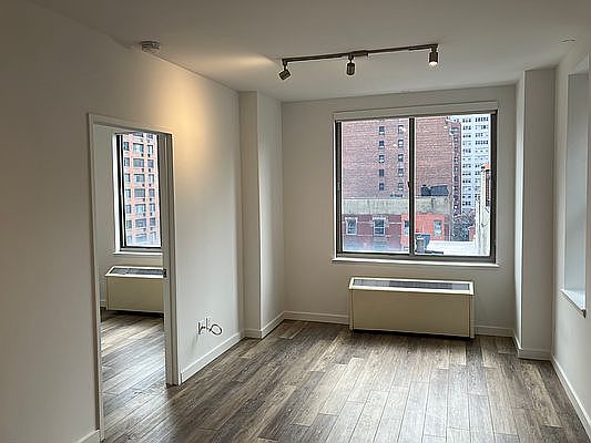 1st image of 556 3rd Ave APT 704