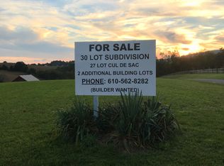 Walnut Rd, Hamburg, PA 19526