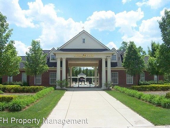 4th image of 18103 Adri Cir #1