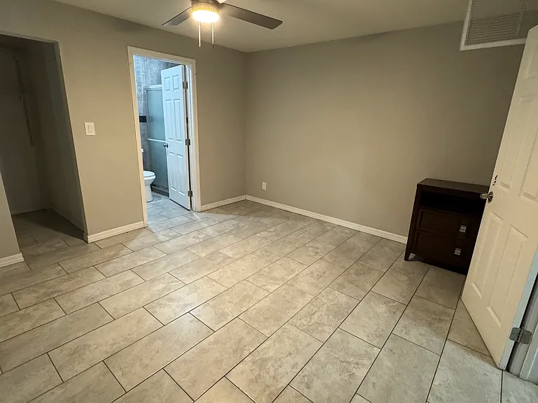 301 E Verde Ln — Photo 5