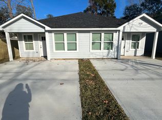 308 S 11th St #B, Conroe, TX 77301