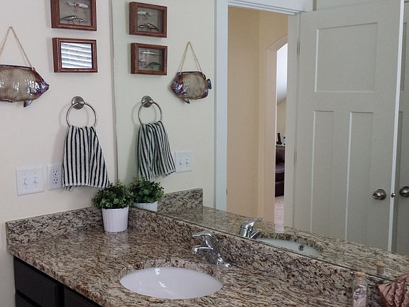 Upstairs guest bath view-2