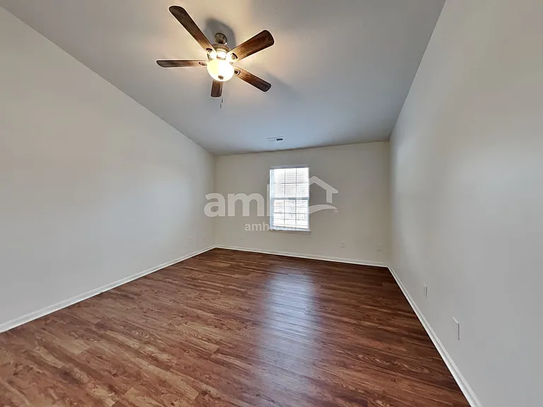 8284 Shattuck Dr — Photo 9