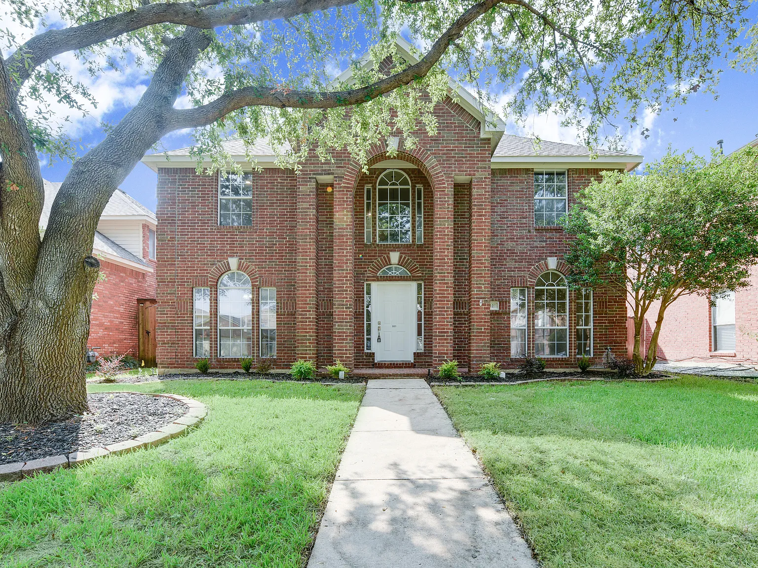 4 bed, 2.5 bath, 2155 sqft, $3,095 — Photo 4