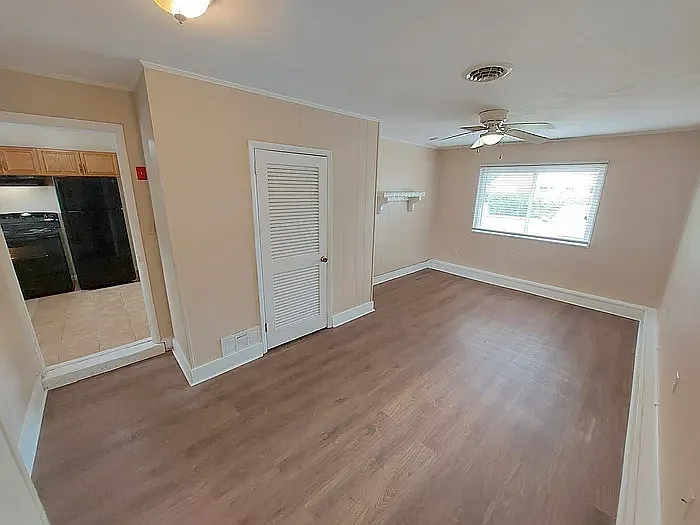 445 Bernice Pl — Photo 5