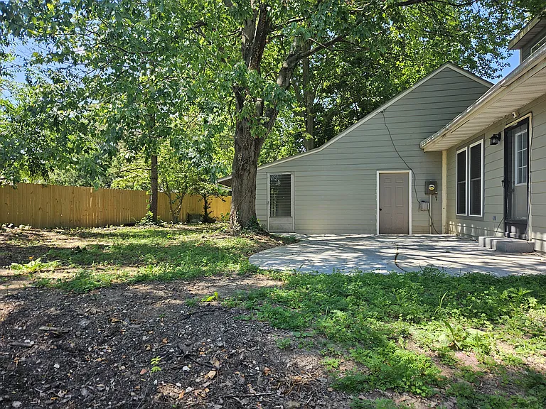 503 E Evergreen Ct — Photo 44