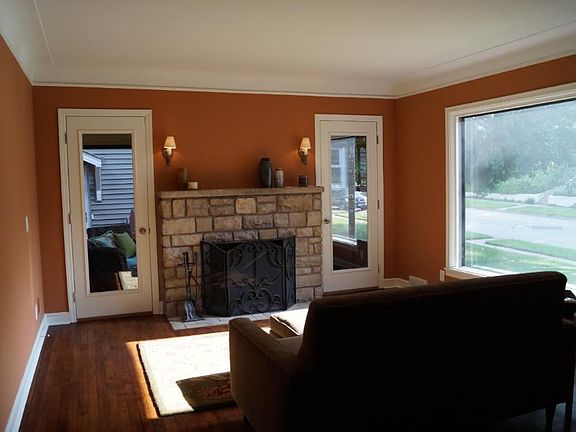 5th image of 3125 Buchanan St NE