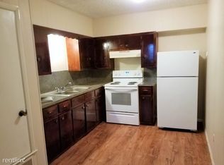 1213 Vance St, Taylor, TX 76574