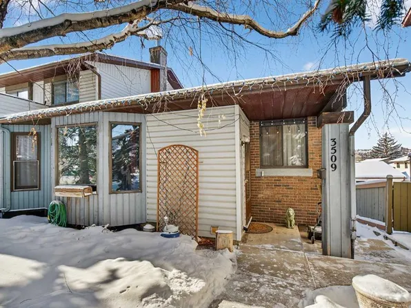 3509 SE 49th St SW, Calgary, AB T3E 6N8