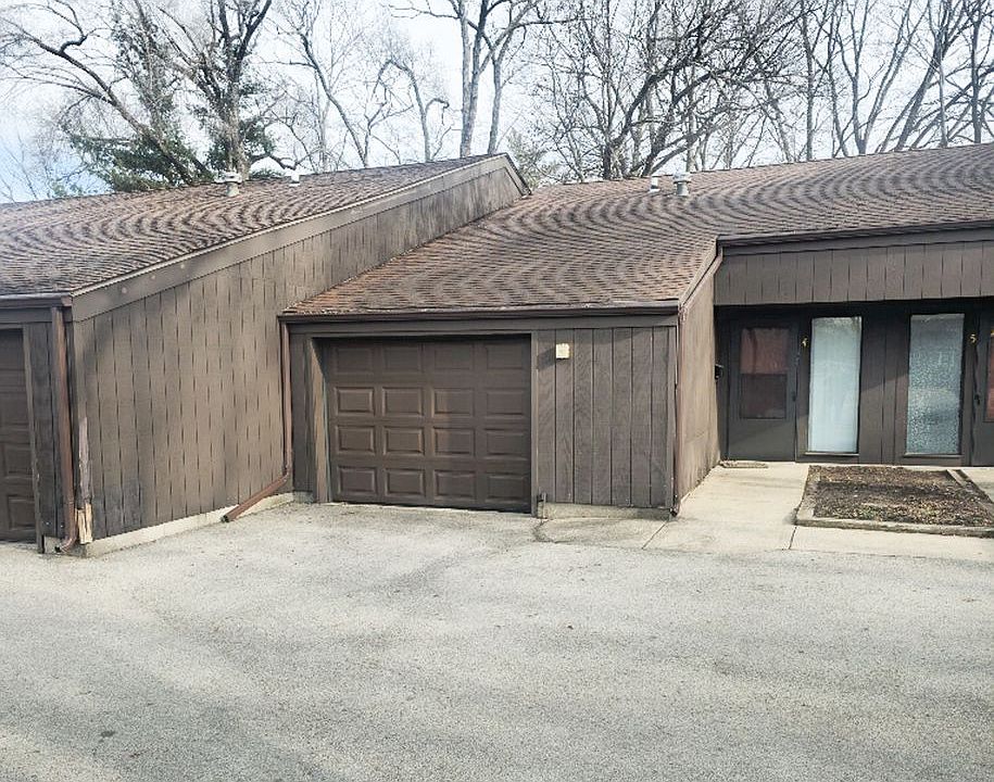 1st image of 525 N Blackhawk Blvd #4