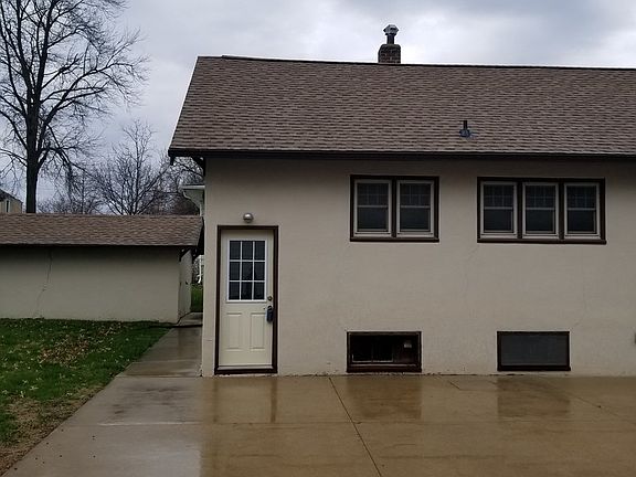 3rd image of 2221 Main St