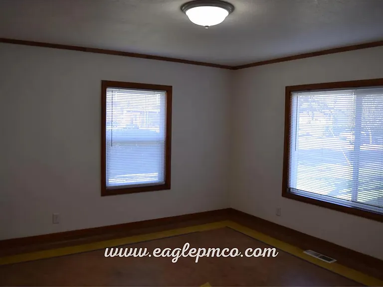 5710 SE Woodstock Blvd — Photo 17
