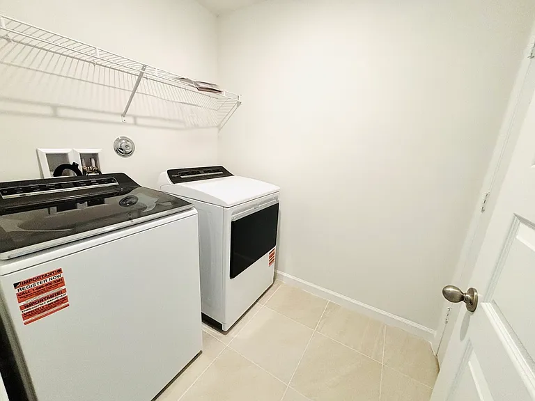 12949 SW Forli Way — Photo 11
