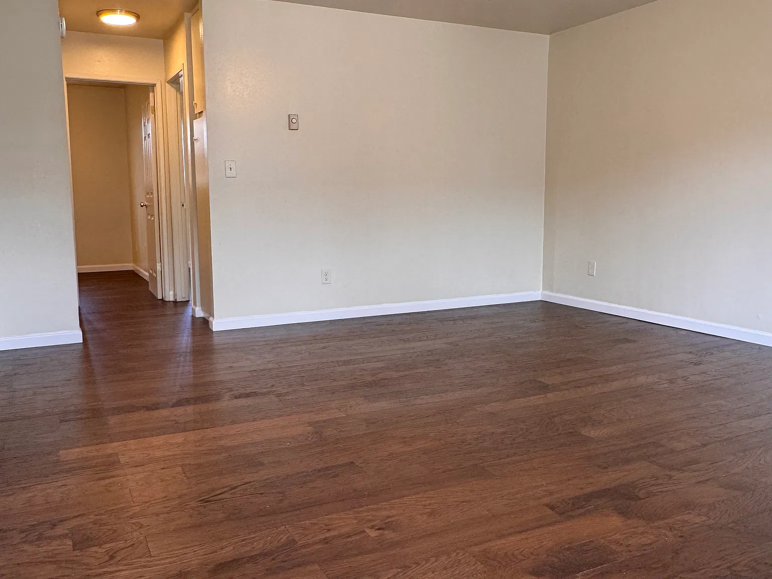 2 bed, 875 sqft, $2,495 — Photo 2
