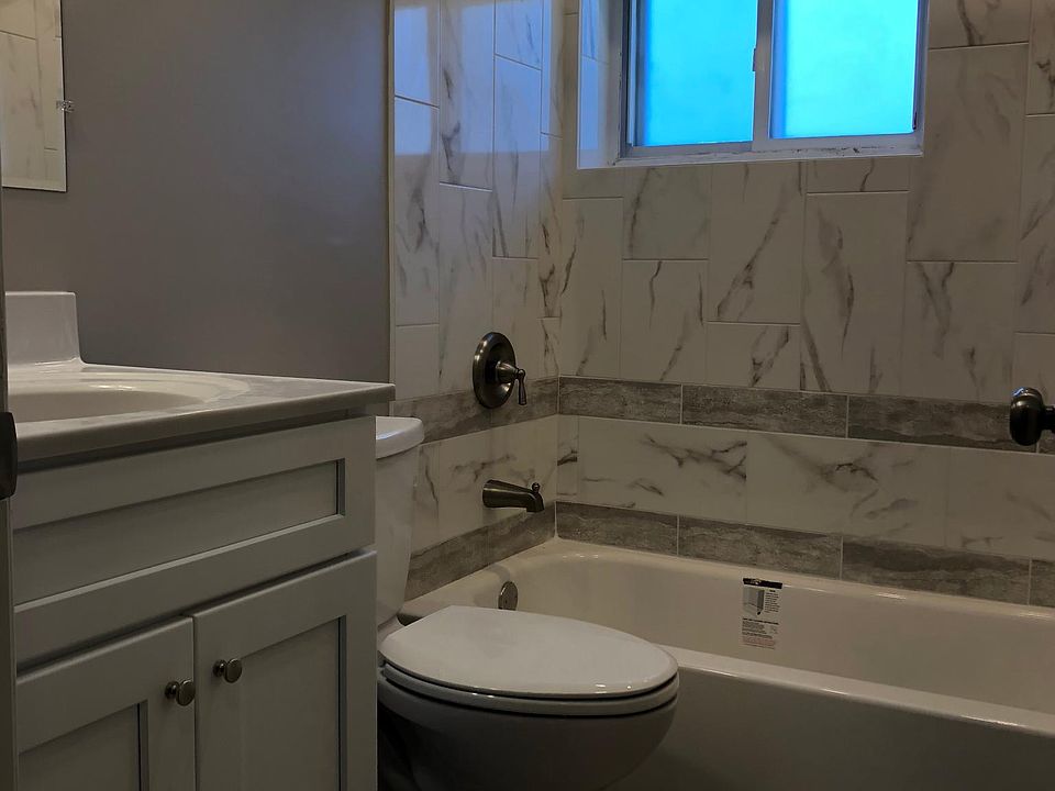 131 Dell St Emmaus, PA, 18049 Apartments for Rent Zillow