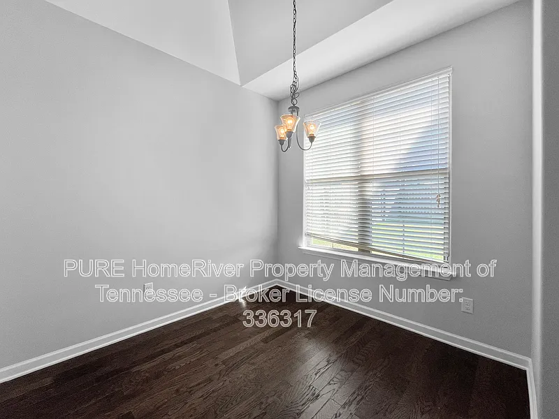 3 bed, 2.0 bath, 1404 sqft, $1,695 — Photo 4