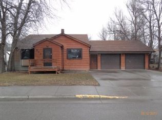 513 1st Ave W, Roundup, MT 59072